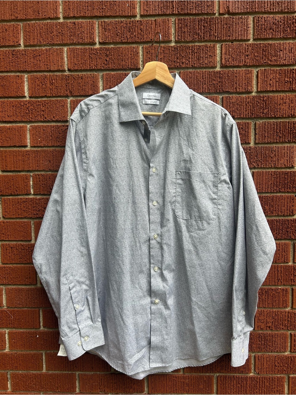 Calvin Klein Regular Fit Non-Iron Dress Shirt Grey Pattern 16.5 / 34-35 Large